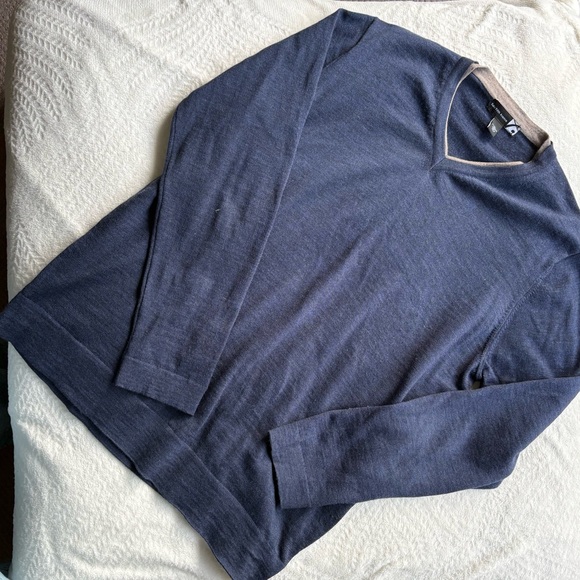 Saks Fifth Avenue Other - SAKS FIFTH AVENUE 100% Cashmere XL V neck sweater